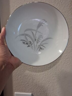 Worth White Dinner Plate with Silver Floral Motif